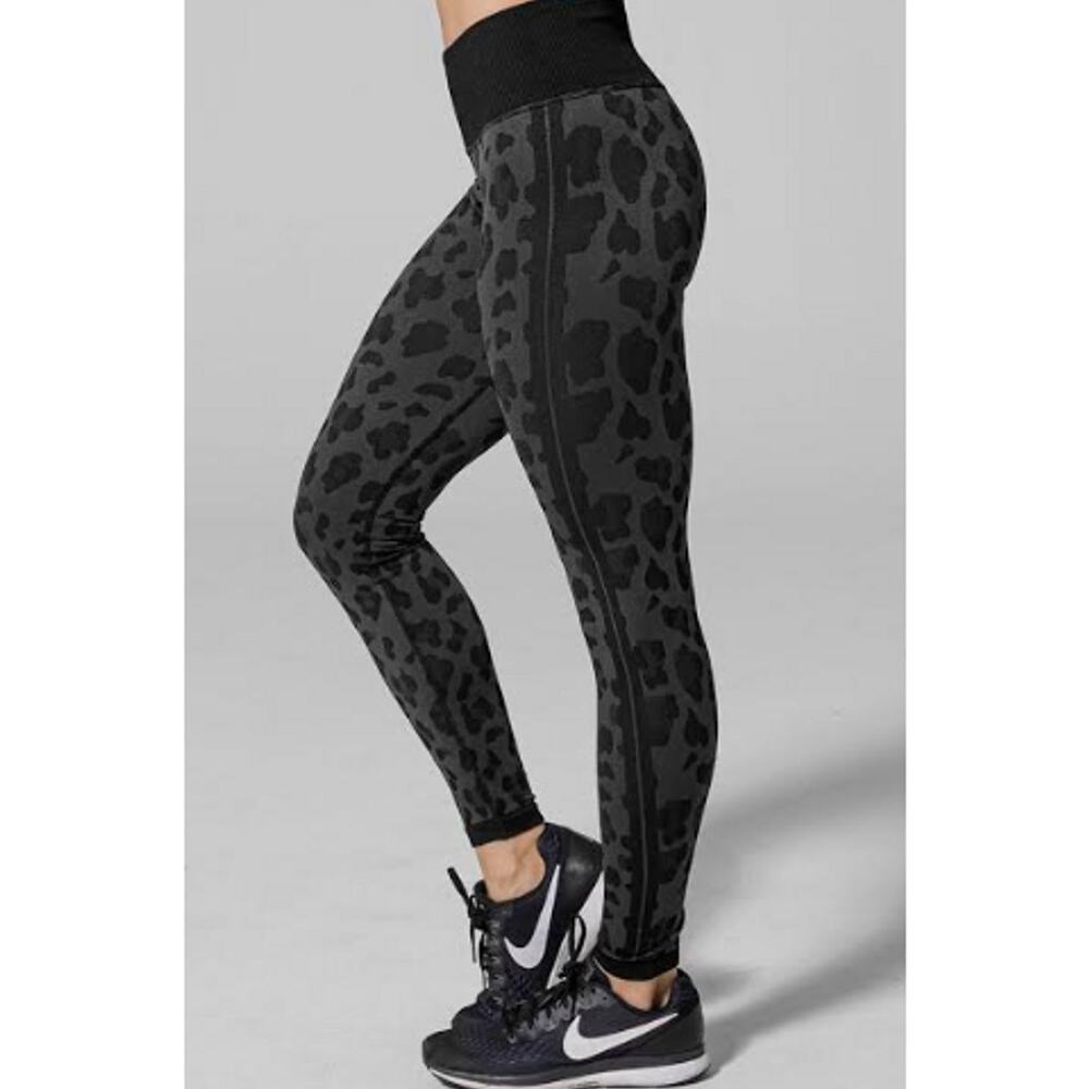 925Fit Grey Wild Thing Seamless Leggings. Size XS/S